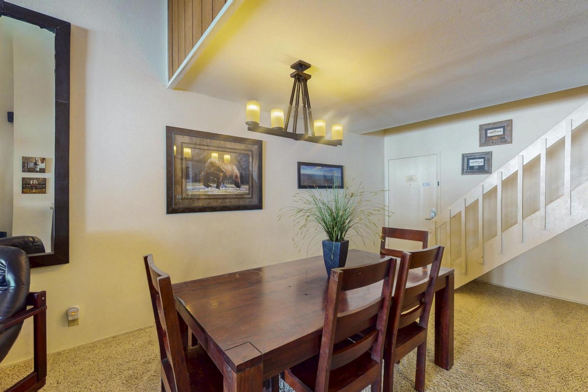 Apartment Summit 295
